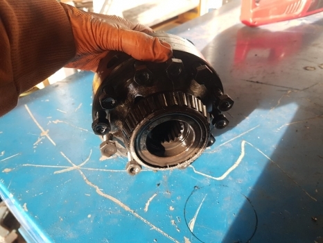 Massey Ferguson 6160, 6170, 5455, 390t 6180 Front Axle Differential 3429476m92 - Диференцијален запчаник на брзина за Трактор: слика 3 Massey Ferguson 6160, 6170, 5455, 390t 6180 Front Axle Differential 3429476m92 - Диференцијален запчаник на брзина за Трактор: слика 3