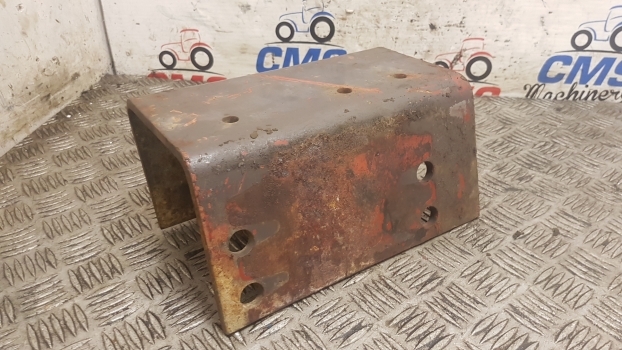 Massey Ferguson 690, 698, 699 Cab Suspension Bracket Mounting Lhs 1680876m91 - Суспензија на кабината за Трактор: слика 4 Massey Ferguson 690, 698, 699 Cab Suspension Bracket Mounting Lhs 1680876m91 - Суспензија на кабината за Трактор: слика 4