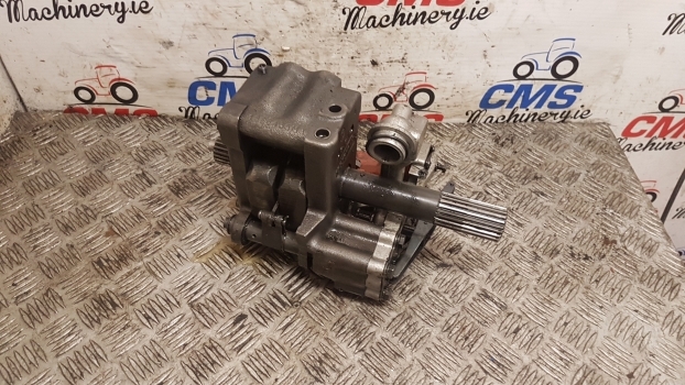 Massey Ferguson 690, 699, 590, 575 Hydraulic Lift Pump 1665610m2, 1675125m92 - Хидраулична пумпа за Трактор: слика 1 Massey Ferguson 690, 699, 590, 575 Hydraulic Lift Pump 1665610m2, 1675125m92 - Хидраулична пумпа за Трактор: слика 1