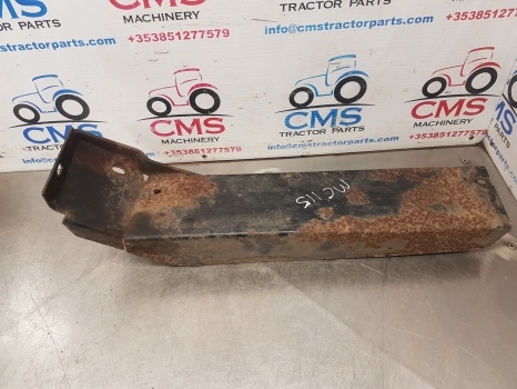 Mccormick Mc115, Case Cx50, Cx60 Mx Maxxum 170mudguard Support Rhs 246768a3 - Блатобран за Трактор: слика 1 Mccormick Mc115, Case Cx50, Cx60 Mx Maxxum 170mudguard Support Rhs 246768a3 - Блатобран за Трактор: слика 1