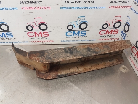 Mccormick Mc115, Case Cx50, Cx70 Mx Maxxum170 Mudguard Support Lhs 246769a3 - Блатобран за Трактор: слика 4 Mccormick Mc115, Case Cx50, Cx70 Mx Maxxum170 Mudguard Support Lhs 246769a3 - Блатобран за Трактор: слика 4