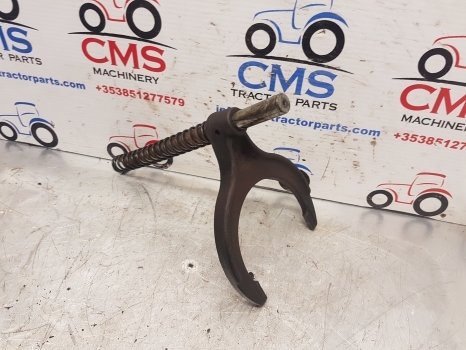 New Holland Fiat Ford Tl100 Differential Lock Fork 5160830, 5181268, 5162818 - Диференцијален запчаник на брзина за Трактор: слика 2 New Holland Fiat Ford Tl100 Differential Lock Fork 5160830, 5181268, 5162818 - Диференцијален запчаник на брзина за Трактор: слика 2