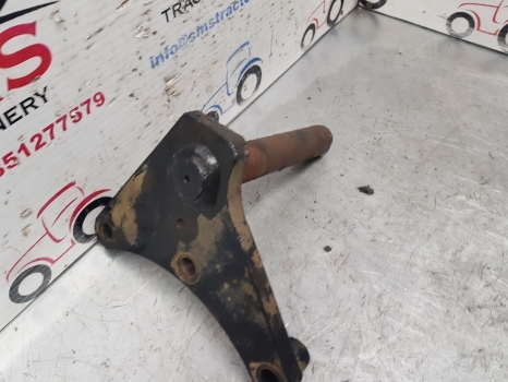 New Holland T4, T5, T5000 T5.95 Lift Assist Cylinder Bracket Rhs 5182277 - Хидрауличен цилиндар за Трактор: слика 2 New Holland T4, T5, T5000 T5.95 Lift Assist Cylinder Bracket Rhs 5182277 - Хидрауличен цилиндар за Трактор: слика 2