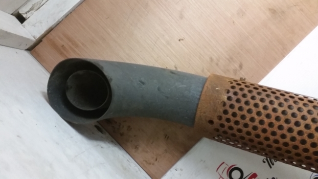 New Holland T5.100, T5.110, T5.120 Exhaust Pipe Assy 47939799 - Издувна цевка за Трактор: слика 3 New Holland T5.100, T5.110, T5.120 Exhaust Pipe Assy 47939799 - Издувна цевка за Трактор: слика 3