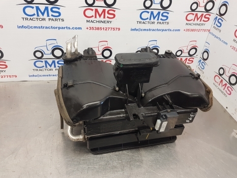 New Holland T5.95, T4, T5, Case Cab Heater Box Assembly 84481759, 84579701 - Греење/ Вентилација за Трактор: слика 1 New Holland T5.95, T4, T5, Case Cab Heater Box Assembly 84481759, 84579701 - Греење/ Вентилација за Трактор: слика 1