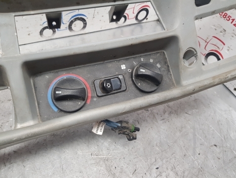 New Holland T7.200, T6, T7 Heater Fan Control 87538397, 82037674, 84203365 - Греење/ Вентилација за Трактор: слика 4 New Holland T7.200, T6, T7 Heater Fan Control 87538397, 82037674, 84203365 - Греење/ Вентилација за Трактор: слика 4