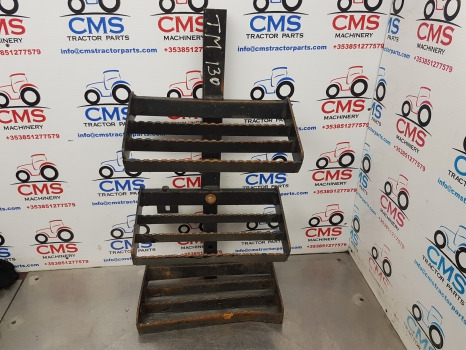 New Holland Tm, 60, Mxm, Fiat M Series, Foot Step Lhs 82009071, 82007892 - Праг за стапнување за Земјоделска машина: слика 1 New Holland Tm, 60, Mxm, Fiat M Series, Foot Step Lhs 82009071, 82007892 - Праг за стапнување за Земјоделска машина: слика 1