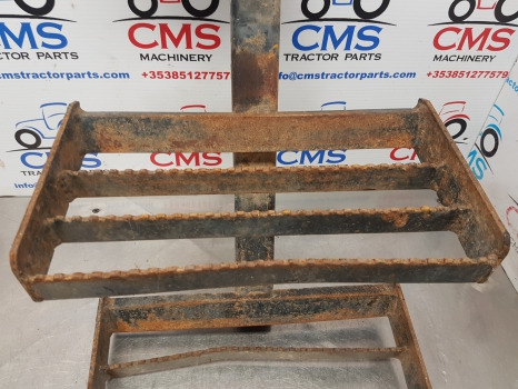 New Holland Ts, 40 Series, 6640, 7840 Foot Step Lhs 82007896, 81872888, 82840363 - Праг за стапнување за Земјоделска машина: слика 4 New Holland Ts, 40 Series, 6640, 7840 Foot Step Lhs 82007896, 81872888, 82840363 - Праг за стапнување за Земјоделска машина: слика 4