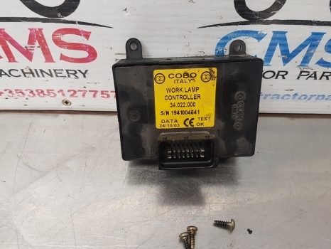 New Holland Ts115a Case Mxu100, 110 Worklamp Ecu 82022885, 47571856 - Единица за контрола за Трактор: слика 3 New Holland Ts115a Case Mxu100, 110 Worklamp Ecu 82022885, 47571856 - Единица за контрола за Трактор: слика 3