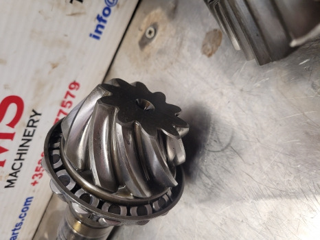 Valtra 6400 Front Axle Bevel Gear Differential Kit 730/100, V31800000, V31969800 - Предна оска: слика 3 Valtra 6400 Front Axle Bevel Gear Differential Kit 730/100, V31800000, V31969800 - Предна оска: слика 3