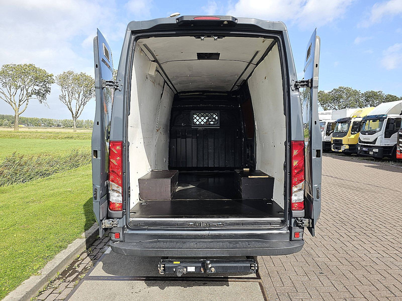Лизинг на Iveco Daily 35C15 3.0 L 150 L2H2 DL Iveco Daily 35C15 3.0 L 150 L2H2 DL: слика 12