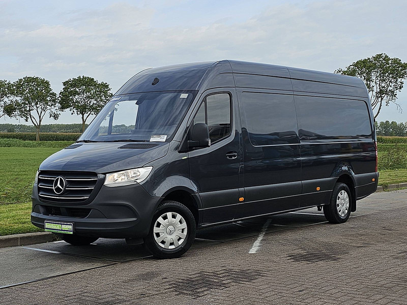 Mercedes-Benz Sprinter 315 L3H2 Mbux + Navi! - Товарно комбе: слика 2 Mercedes-Benz Sprinter 315 L3H2 Mbux + Navi! - Товарно комбе: слика 2