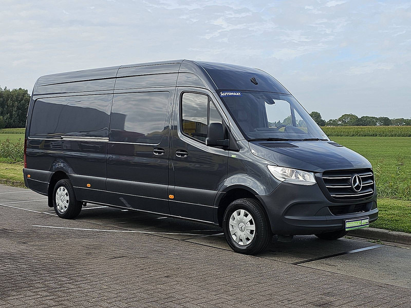 Mercedes-Benz Sprinter 315 L3H2 Mbux + Navi! - Товарно комбе: слика 4 Mercedes-Benz Sprinter 315 L3H2 Mbux + Navi! - Товарно комбе: слика 4