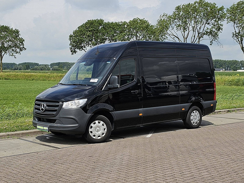 Mercedes-Benz Sprinter 317 L2H2 3.5t-Trekhaak - Товарно комбе: слика 2 Mercedes-Benz Sprinter 317 L2H2 3.5t-Trekhaak - Товарно комбе: слика 2
