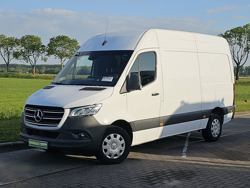 Mercedes-Benz Sprinter 317 L2H2 LED Automaat ! - Товарно комбе: слика 2 Mercedes-Benz Sprinter 317 L2H2 LED Automaat ! - Товарно комбе: слика 2