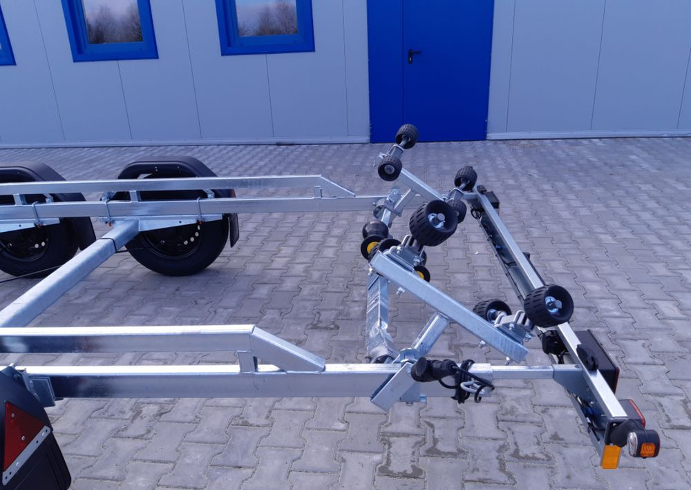 BRENDERUP 242500 TB SR | 2500 kg / 720 x 220 cm - Приколка за чамец: слика 5 BRENDERUP 242500 TB SR | 2500 kg / 720 x 220 cm - Приколка за чамец: слика 5