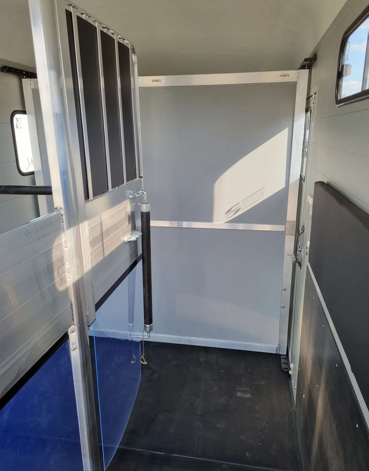 Нов Приколка за коњи CHEVAL LIBERTÉ MultiMax przyczepa na dwa konie | duża siodlarnia | drzwi boczne | 2600 kg DMC | 380×181 cm  |  ALUMINIOWA | Debon | dostawa | mocna i solidna |: слика 19