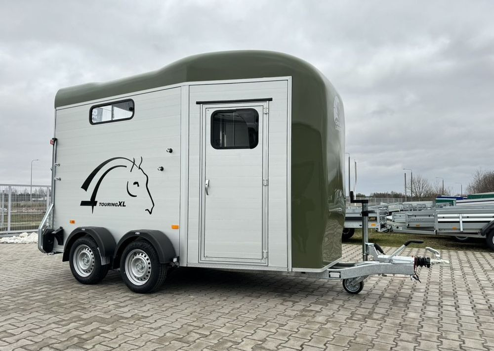 CHEVAL LIBERTÉ Touring Country XL przyczepa na dwa konie | duża siodlarnia | drzwi boczne | rampa przednia | 387×179 cm | ALUMINIOWA | Debon | dostawa | mocna i solidna | - Приколка за коњи: слика 4 CHEVAL LIBERTÉ Touring Country XL przyczepa na dwa konie | duża siodlarnia | drzwi boczne | rampa przednia | 387×179 cm | ALUMINIOWA | Debon | dostawa | mocna i solidna | - Приколка за коњи: слика 4