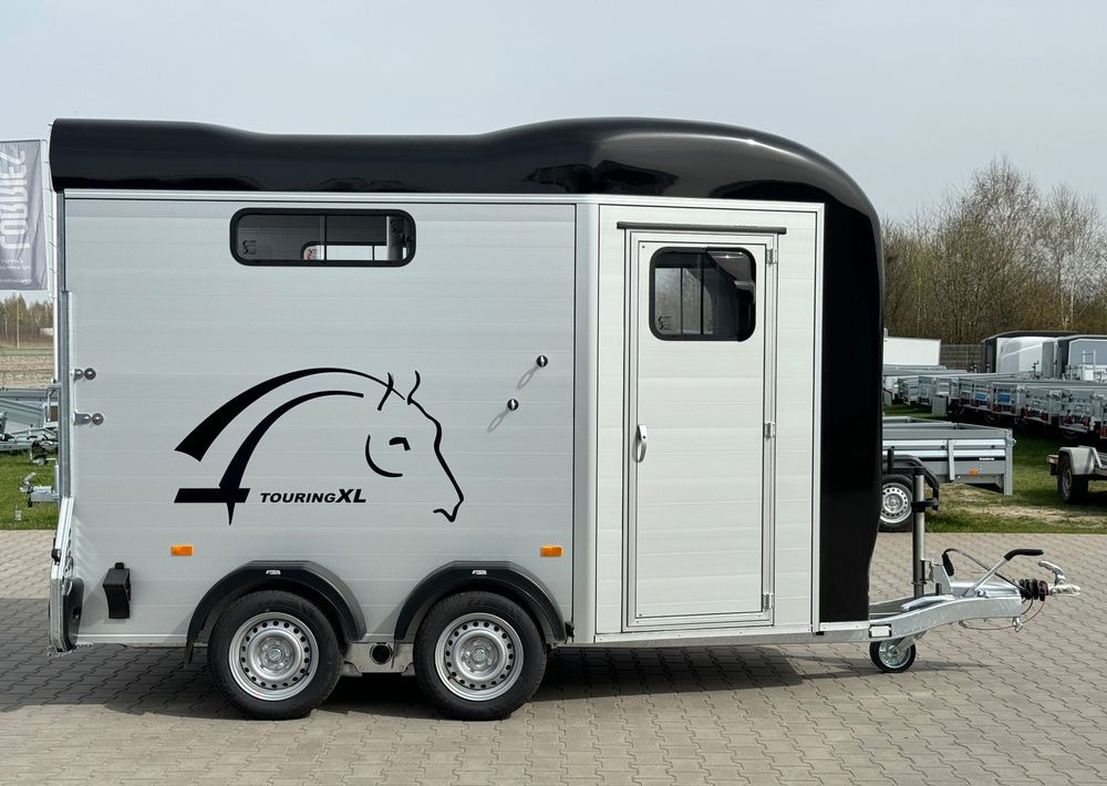 CHEVAL LIBERTÉ Touring Country XL przyczepa na dwa konie | duża siodlarnia | drzwi boczne | rampa przednia | 387×179 cm | ALUMINIOWA | Debon | dostawa | mocna i solidna | - Приколка за коњи: слика 2 CHEVAL LIBERTÉ Touring Country XL przyczepa na dwa konie | duża siodlarnia | drzwi boczne | rampa przednia | 387×179 cm | ALUMINIOWA | Debon | dostawa | mocna i solidna | - Приколка за коњи: слика 2