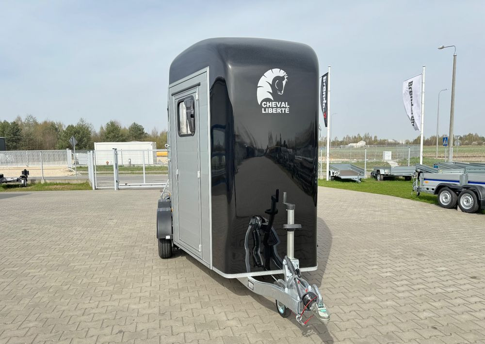 CHEVAL LIBERTÉ Touring Country XL przyczepa na dwa konie | duża siodlarnia | drzwi boczne | rampa przednia | 387×179 cm | ALUMINIOWA | Debon | dostawa | mocna i solidna | - Приколка за коњи: слика 5 CHEVAL LIBERTÉ Touring Country XL przyczepa na dwa konie | duża siodlarnia | drzwi boczne | rampa przednia | 387×179 cm | ALUMINIOWA | Debon | dostawa | mocna i solidna | - Приколка за коњи: слика 5