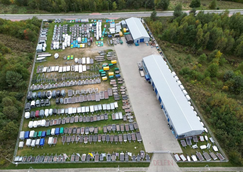 Lorries PL35-8521 laweta na dwa auta 3500kg wypełnienie podłogi ALU 3 osie - Автотранспортна приколка: слика 5 Lorries PL35-8521 laweta na dwa auta 3500kg wypełnienie podłogi ALU 3 osie - Автотранспортна приколка: слика 5