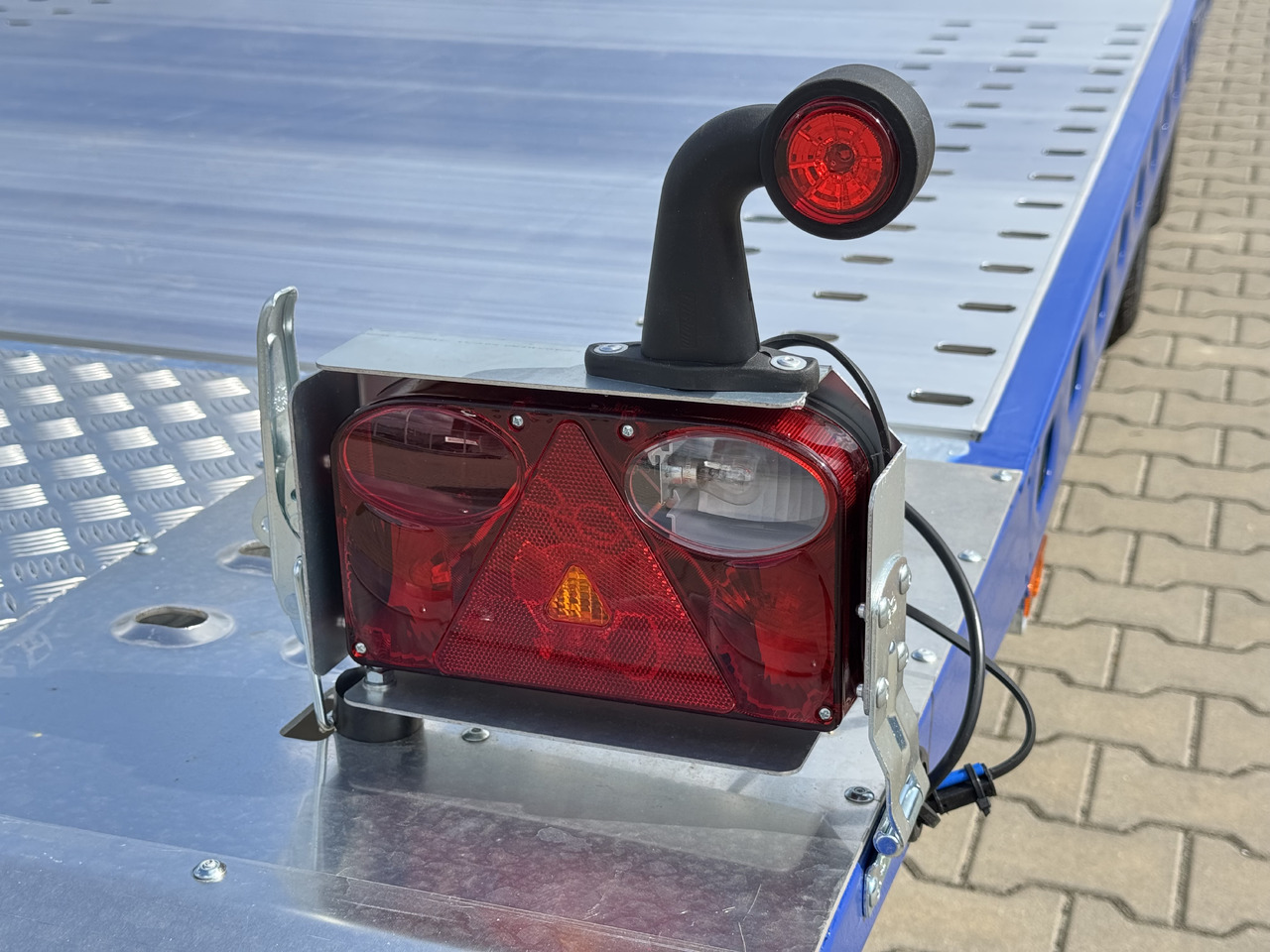 WIOLA L27G45P - Автомобил приколка: слика 4 WIOLA L27G45P - Автомобил приколка: слика 4