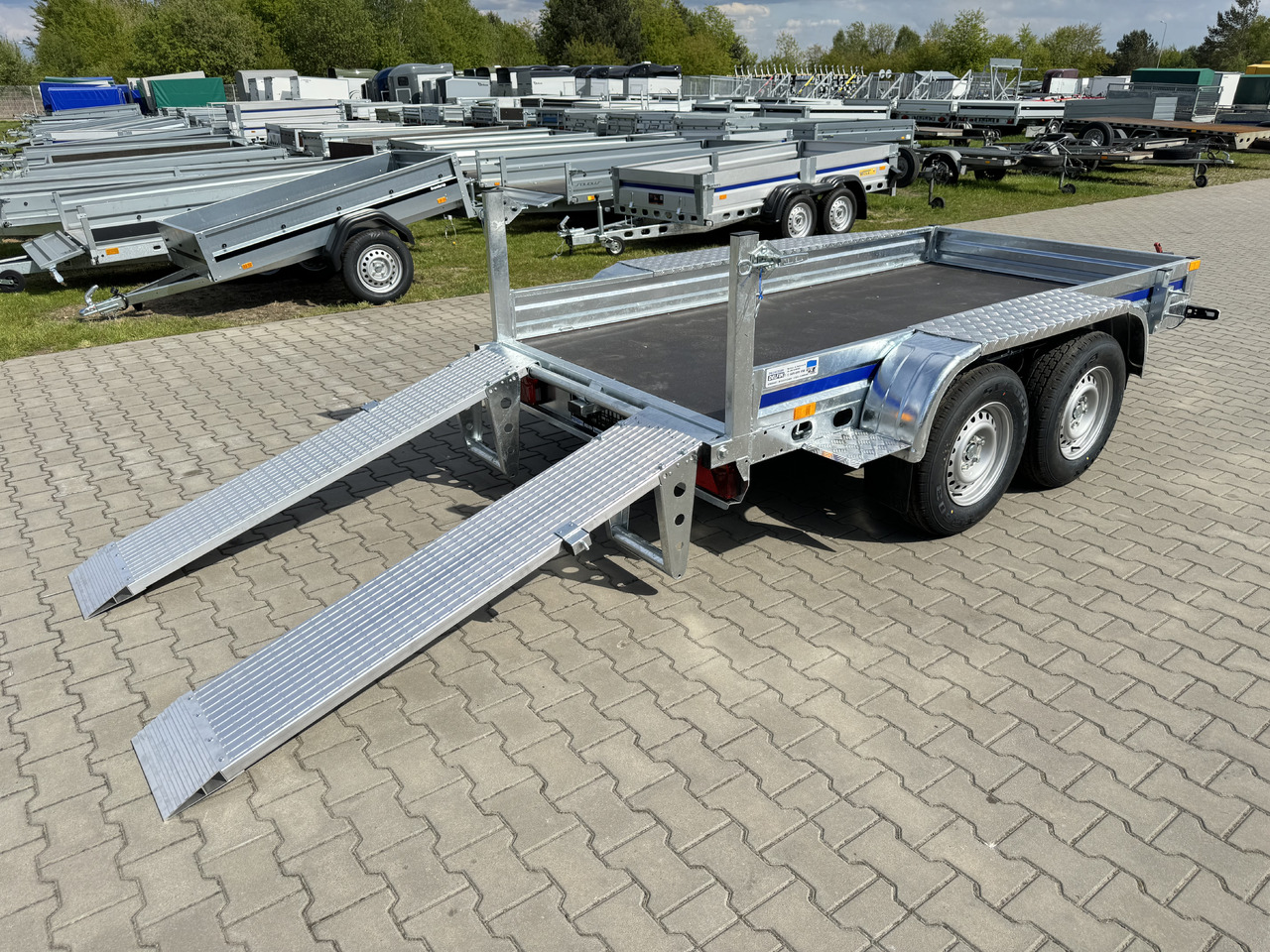 Нов Приколка за градежни машини Wiola B2730 GVW 2700 kg machine transporter mini excavator 292x142 cm: слика 14 Нов Приколка за градежни машини Wiola B2730 GVW 2700 kg machine transporter mini excavator 292x142 cm: слика 14