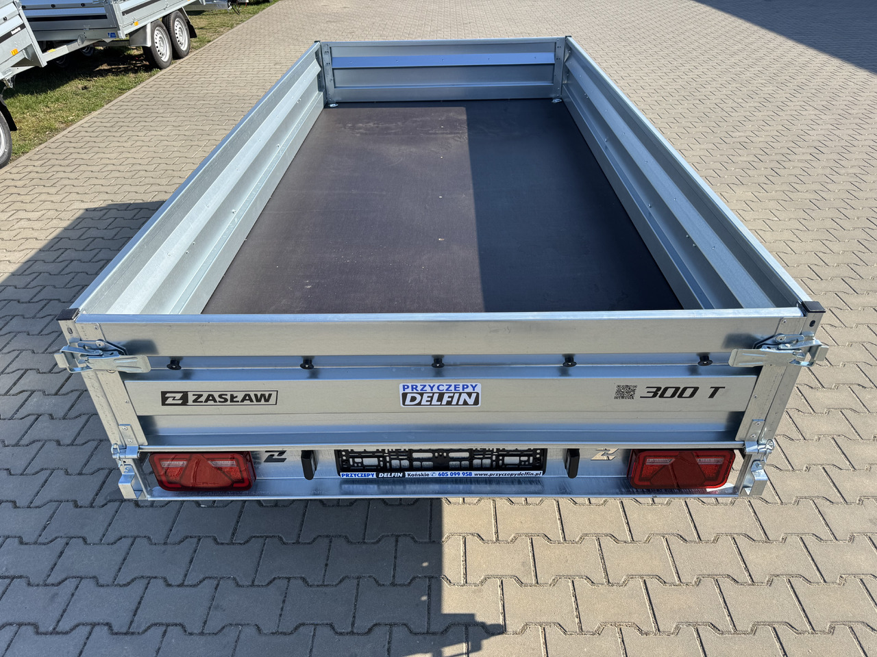 ZASŁAW 300T - przyczepa skrzyniowa 2 osie / 750kg - Автомобил приколка: слика 5 ZASŁAW 300T - przyczepa skrzyniowa 2 osie / 750kg - Автомобил приколка: слика 5