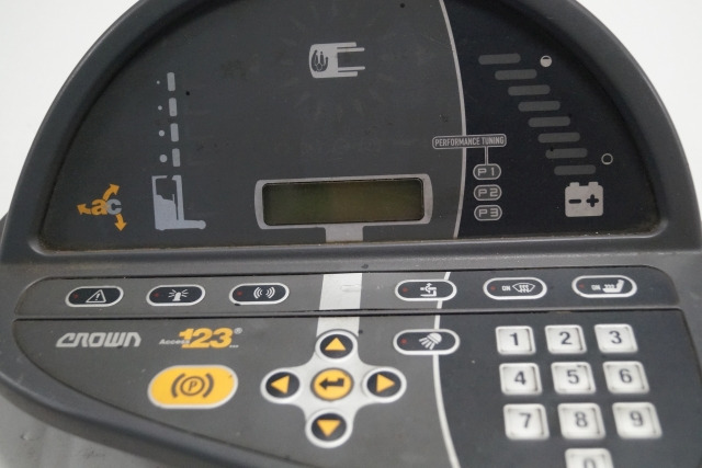 Crown 819883-002-01 | display for ESR5000 display for ESR5000 - Контролна табла за Опрема за ракување со материјали: слика 2 Crown 819883-002-01 | display for ESR5000 display for ESR5000 - Контролна табла за Опрема за ракување со материјали: слика 2