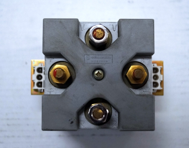 Jungheinrich unknown | Contactor 4 polig 24V120A C187 A2 24KX009 Contactor 4 polig 24V120A C187 A2 24KX009 - Електричен систем за Опрема за ракување со материјали: слика 2 Jungheinrich unknown | Contactor 4 polig 24V120A C187 A2 24KX009 Contactor 4 polig 24V120A C187 A2 24KX009 - Електричен систем за Опрема за ракување со материјали: слика 2