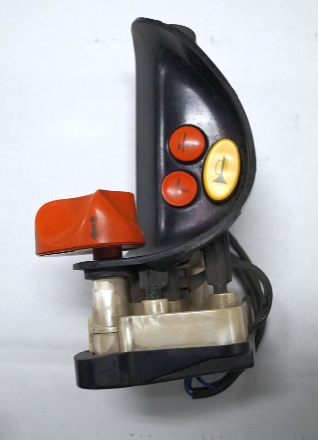 Linde 1443605100 | Rijschakelaar Control handle Control module - Електричен систем за Опрема за ракување со материјали: слика 1 Linde 1443605100 | Rijschakelaar Control handle Control module - Електричен систем за Опрема за ракување со материјали: слика 1