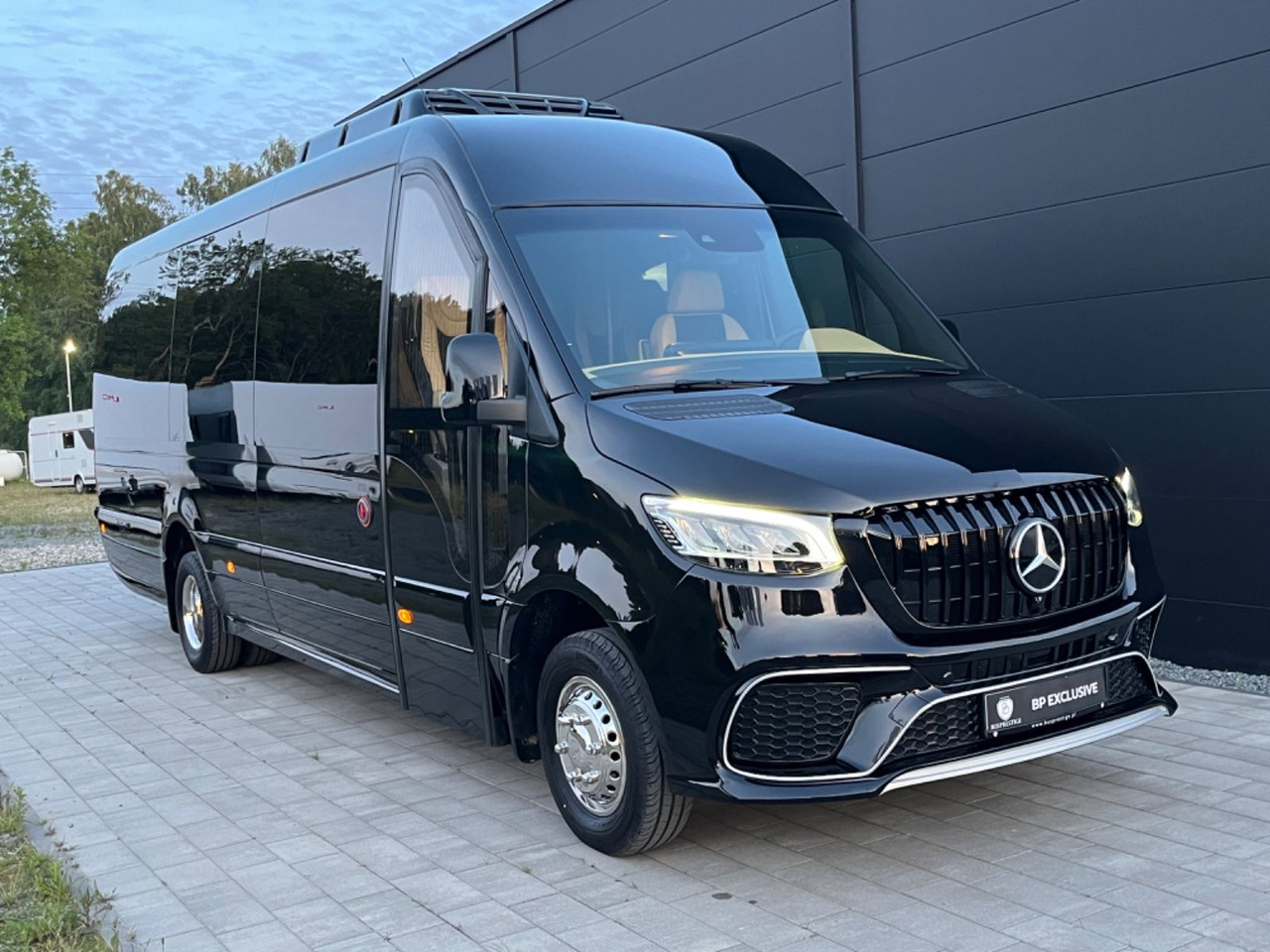 Mercedes-Benz Sprinter 519 XL /19+1+1/Luxury Bus /Coming Soon! Mercedes-Benz Sprinter 519 XL /19+1+1/Luxury /Panorama Windows - Минибус, Патничко комбе: слика 1 Mercedes-Benz Sprinter 519 XL /19+1+1/Luxury Bus /Coming Soon! Mercedes-Benz Sprinter 519 XL /19+1+1/Luxury /Panorama Windows - Минибус, Патничко комбе: слика 1