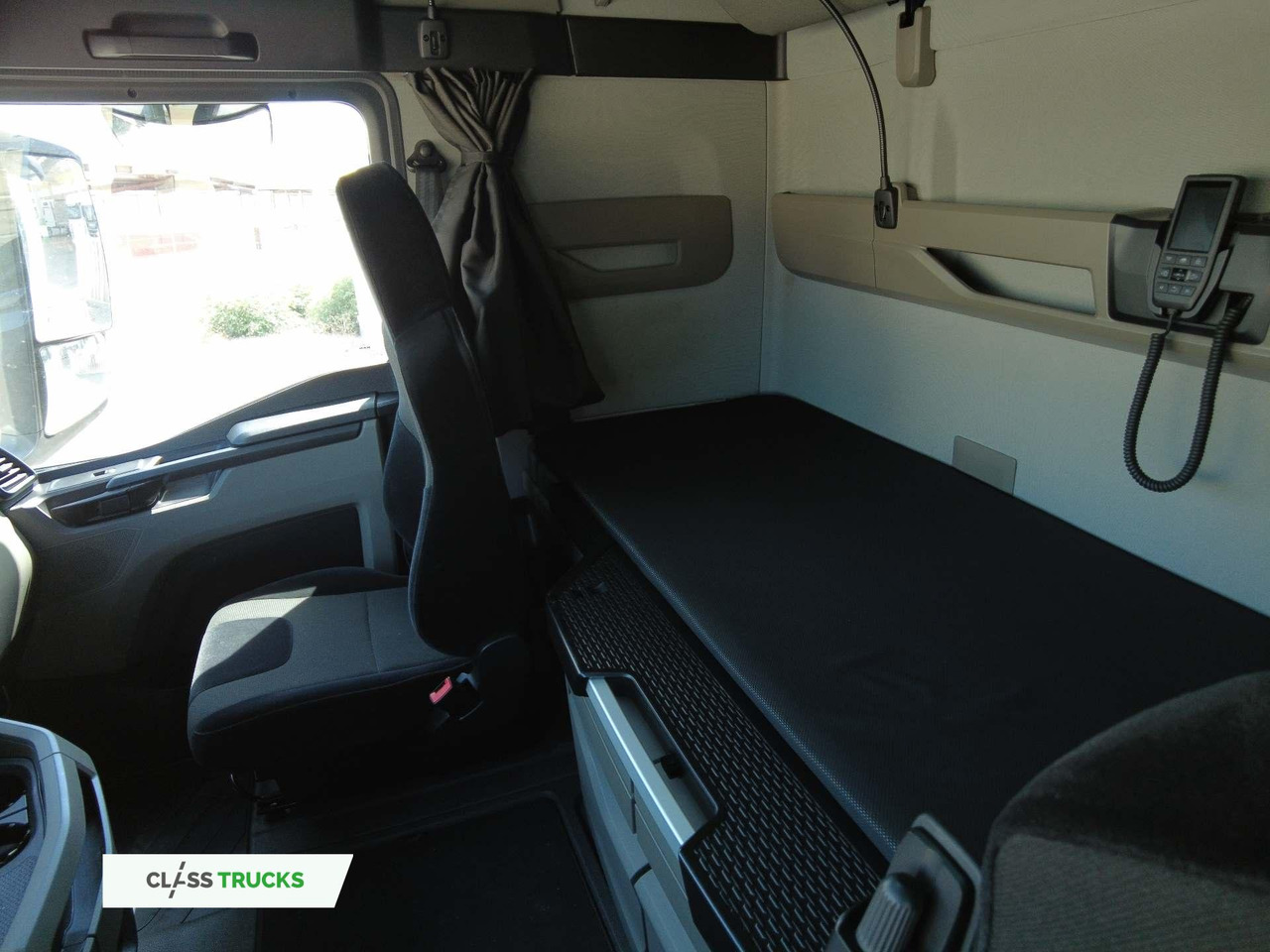 Камион влекач MAN TGX 18.510 GX, 14 Gears: слика 12 Камион влекач MAN TGX 18.510 GX, 14 Gears: слика 12