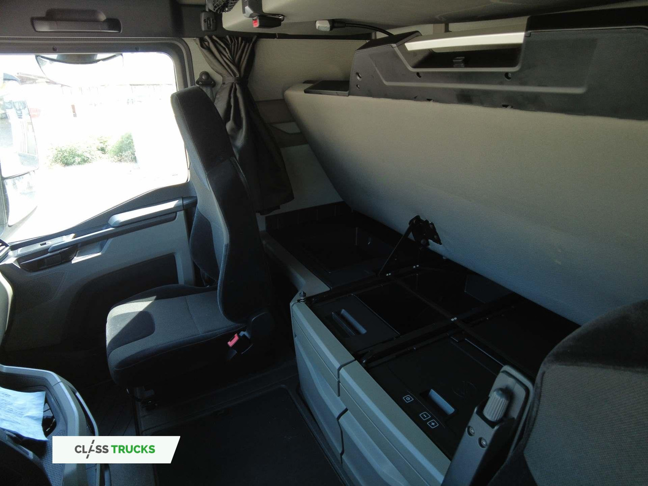 Камион влекач MAN TGX 18.510 GX, 14 Gears: слика 22 Камион влекач MAN TGX 18.510 GX, 14 Gears: слика 22