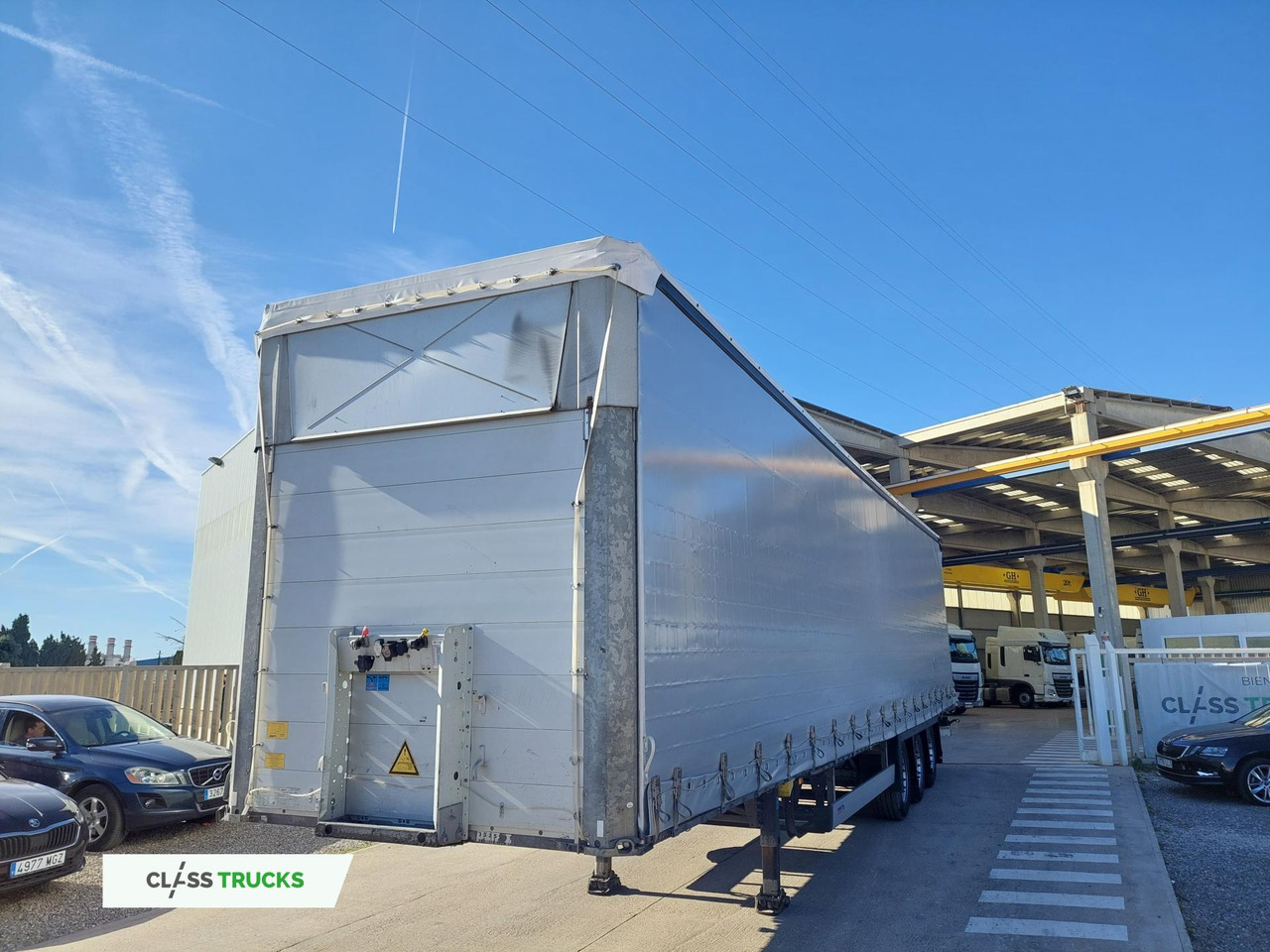 Schmitz Cargobull SCS24/L Varios - Полуприколка со церада: слика 1 Schmitz Cargobull SCS24/L Varios - Полуприколка со церада: слика 1