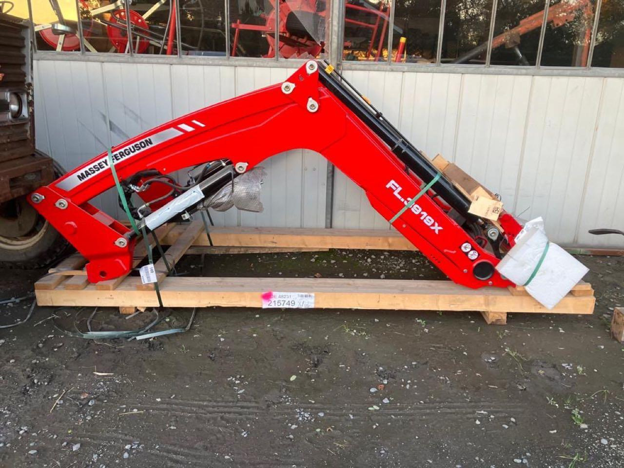 ALÖ X5SDME / MF FL3919X - Преден утоварувач за трактор: слика 2 ALÖ X5SDME / MF FL3919X - Преден утоварувач за трактор: слика 2