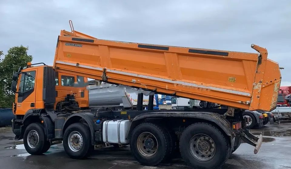 Iveco Trakker 450 E6 / BB/ 8x4 / Wywrotka Meiller 3-stronna / Bordmatik / Automat / Retarder - Кипер: слика 4 Iveco Trakker 450 E6 / BB/ 8x4 / Wywrotka Meiller 3-stronna / Bordmatik / Automat / Retarder - Кипер: слика 4