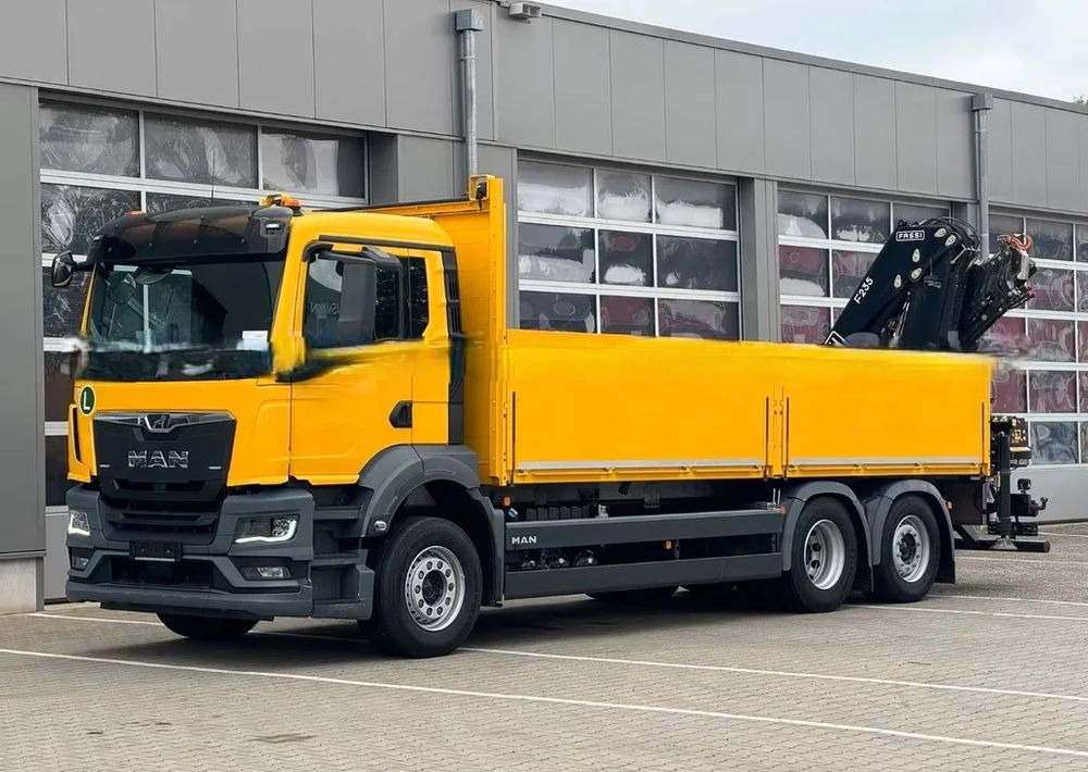 MAN TGS 26.430 6x2-4 – platforma z żurawiem FASSI F235- Euro 6 - Камион со кран, Камион со платформа: слика 1 MAN TGS 26.430 6x2-4 – platforma z żurawiem FASSI F235- Euro 6 - Камион со кран, Камион со платформа: слика 1