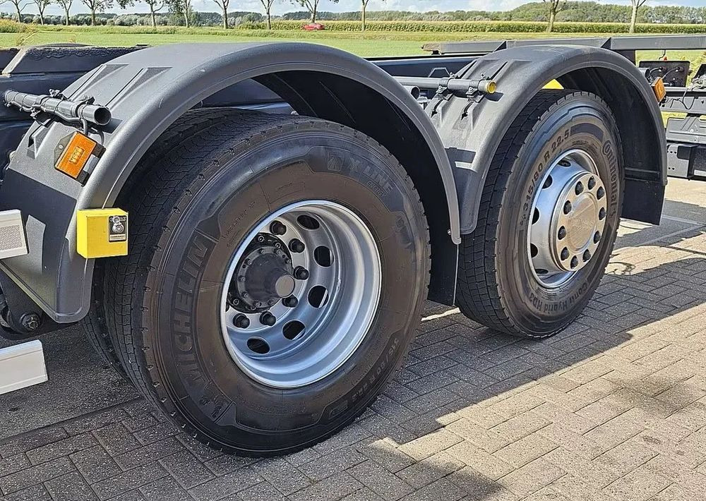 Scania R450 6x2 – / Pojazd do zabudów wymiennych / Automat / Euro 6/ liftowa trzecia oś, zawieszenie pneumatyczne + resory - Камион со кабинска шасија: слика 5 Scania R450 6x2 – / Pojazd do zabudów wymiennych / Automat / Euro 6/ liftowa trzecia oś, zawieszenie pneumatyczne + resory - Камион со кабинска шасија: слика 5