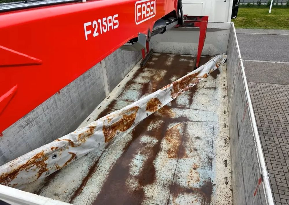 Кипер, Камион со кран Scania R500 Baustoff / 2-stronna wywrotka Schwarzmüller /HDS Fassi F215 / Euro 6 / Napęd na tylną oś: слика 15 Кипер, Камион со кран Scania R500 Baustoff / 2-stronna wywrotka Schwarzmüller /HDS Fassi F215 / Euro 6 / Napęd na tylną oś: слика 15