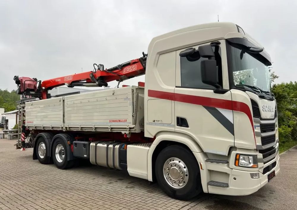 Кипер, Камион со кран Scania R500 Baustoff / 2-stronna wywrotka Schwarzmüller /HDS Fassi F215 / Euro 6 / Napęd na tylną oś: слика 9 Кипер, Камион со кран Scania R500 Baustoff / 2-stronna wywrotka Schwarzmüller /HDS Fassi F215 / Euro 6 / Napęd na tylną oś: слика 9