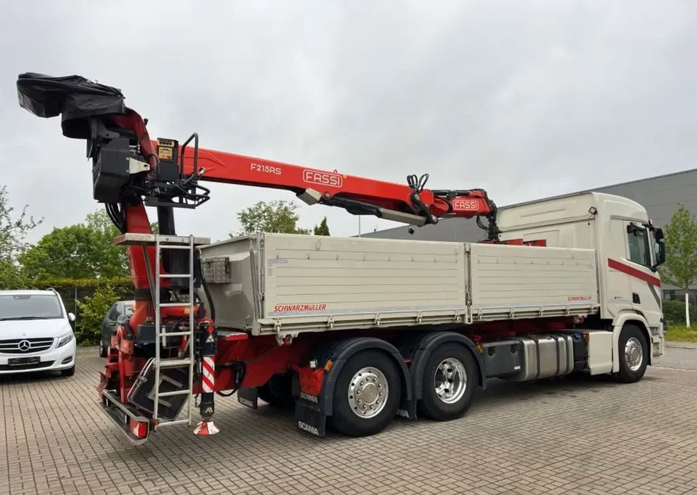 Кипер, Камион со кран Scania R500 Baustoff / 2-stronna wywrotka Schwarzmüller /HDS Fassi F215 / Euro 6 / Napęd na tylną oś: слика 7 Кипер, Камион со кран Scania R500 Baustoff / 2-stronna wywrotka Schwarzmüller /HDS Fassi F215 / Euro 6 / Napęd na tylną oś: слика 7