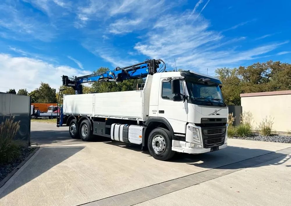 Volvo FM420 6x2 z zabudową budowlaną / oś podnoszona i skrętna / HDS Atlas / Euro 6 / 238 000 km - Камион со платформа, Камион со кран: слика 2 Volvo FM420 6x2 z zabudową budowlaną / oś podnoszona i skrętna / HDS Atlas / Euro 6 / 238 000 km - Камион со платформа, Камион со кран: слика 2