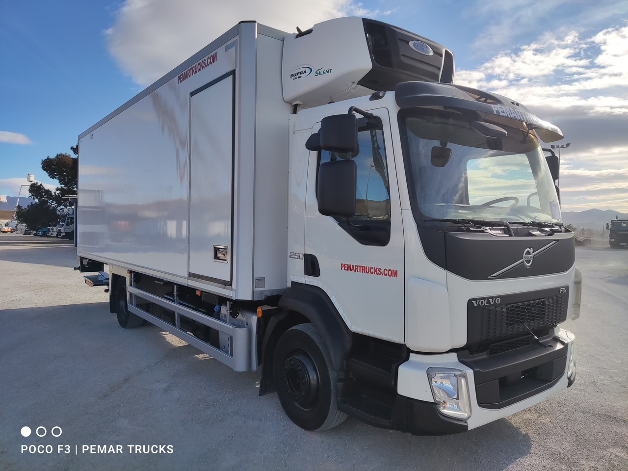 VOLVO FL 250 FRIGORIFICO 12T EURO 6 - Камион ладилник: слика 3 VOLVO FL 250 FRIGORIFICO 12T EURO 6 - Камион ладилник: слика 3