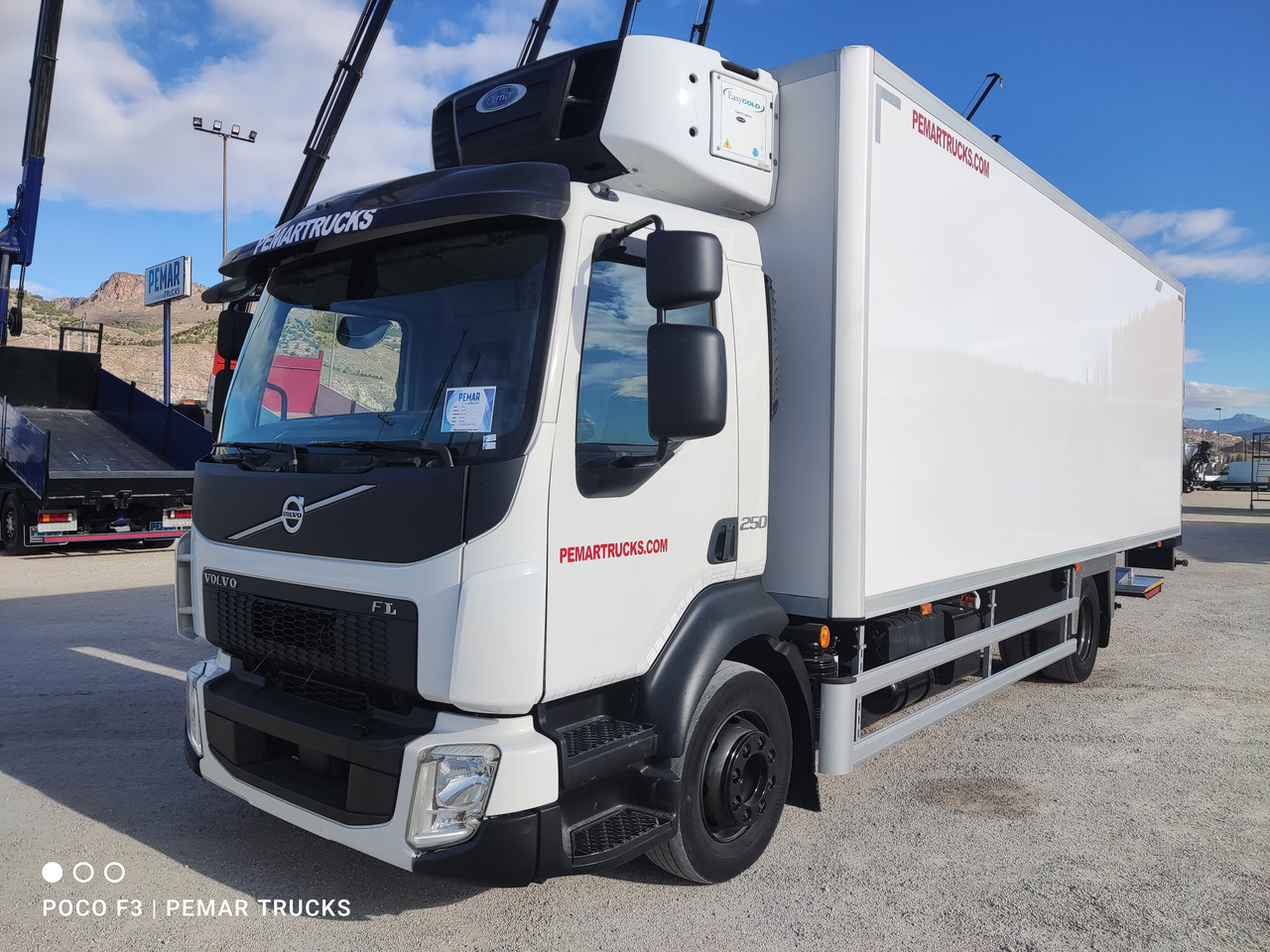 VOLVO FL 250 FRIGORIFICO 12T EURO 6 - Камион ладилник: слика 1 VOLVO FL 250 FRIGORIFICO 12T EURO 6 - Камион ладилник: слика 1