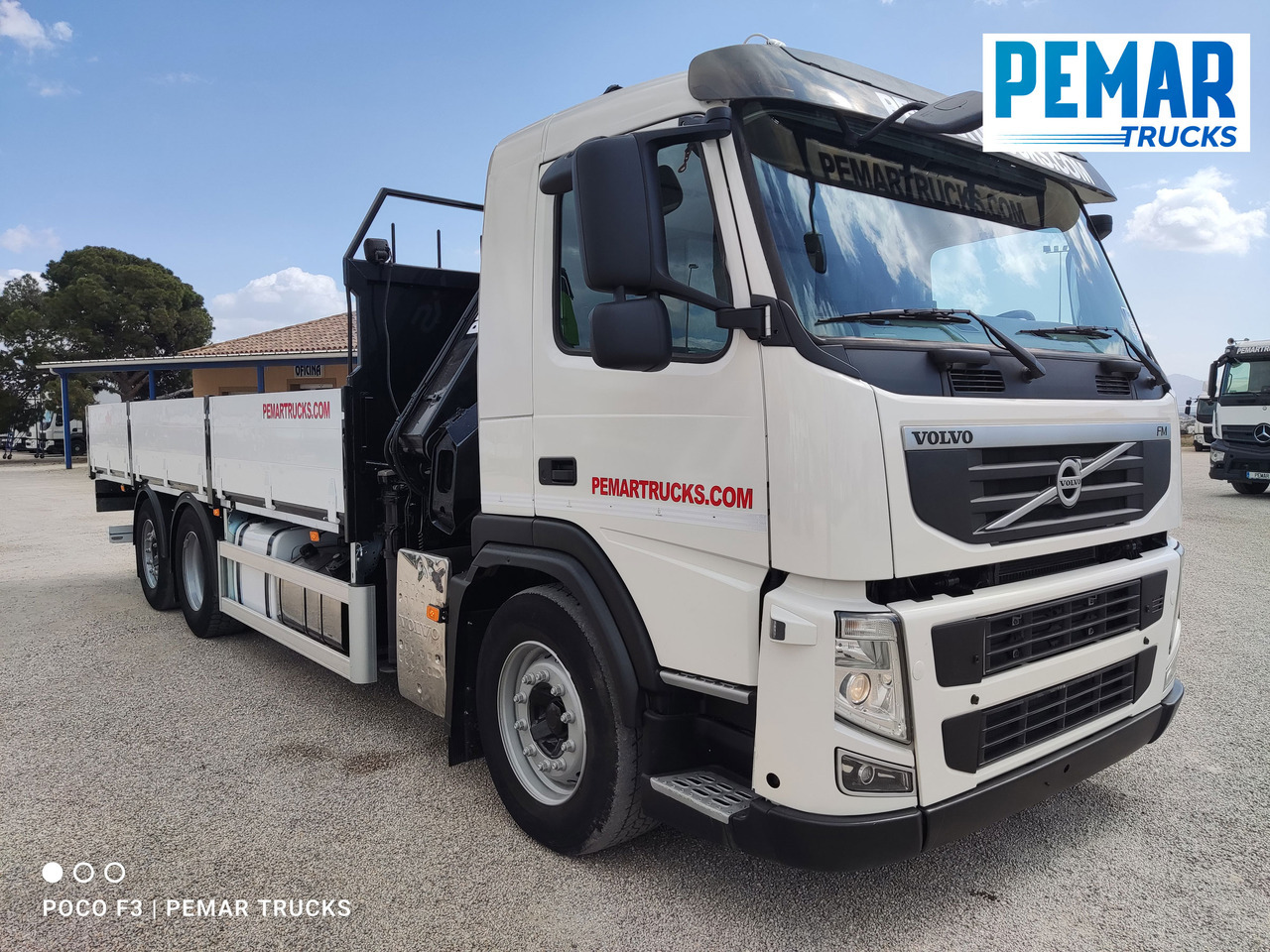 VOLVO FM 330 6X2 GRUA CAJA FIJA - Камион со платформа, Камион со кран: слика 4 VOLVO FM 330 6X2 GRUA CAJA FIJA - Камион со платформа, Камион со кран: слика 4