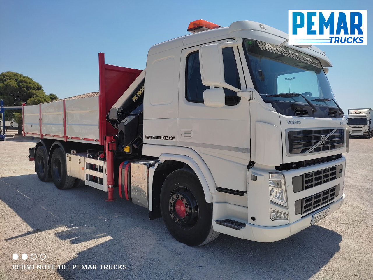 VOLVO FM 440 6X4 GRUA BASCULANTE - Кипер, Камион со кран: слика 4 VOLVO FM 440 6X4 GRUA BASCULANTE - Кипер, Камион со кран: слика 4