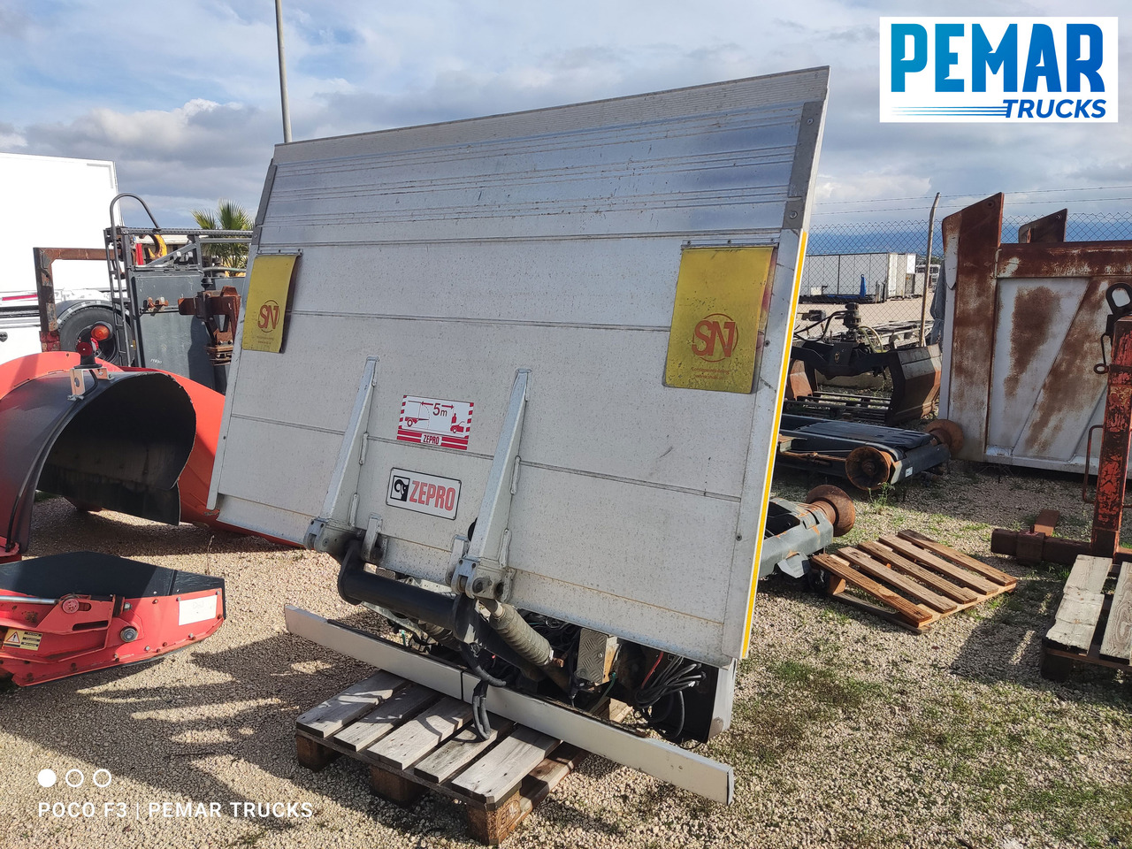 ZEPRO 750 KG - Товарна рампа: слика 1 ZEPRO 750 KG - Товарна рампа: слика 1