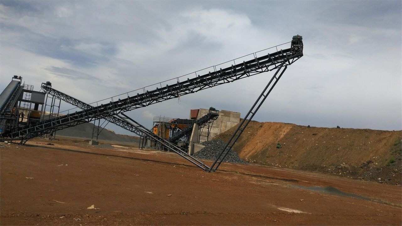 Kinglink 250-300 TPH Stationary Basalt Stone Crushing Plant - Дробилка: слика 4 Kinglink 250-300 TPH Stationary Basalt Stone Crushing Plant - Дробилка: слика 4