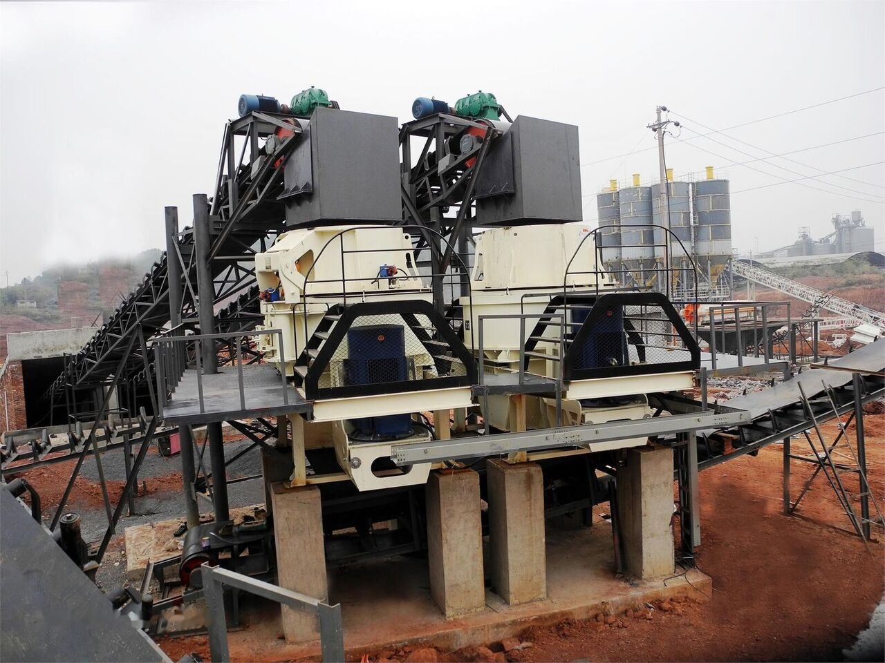 Kinglink 250TPH Granite/Basalt/Riverstone Crushing Plant - Дробилка: слика 4 Kinglink 250TPH Granite/Basalt/Riverstone Crushing Plant - Дробилка: слика 4